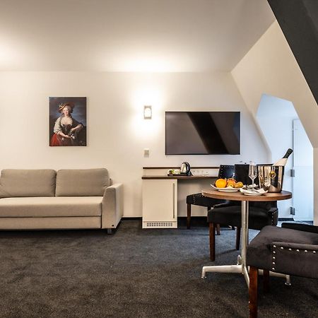 Schlosshotel Вайльбург Экстерьер фото