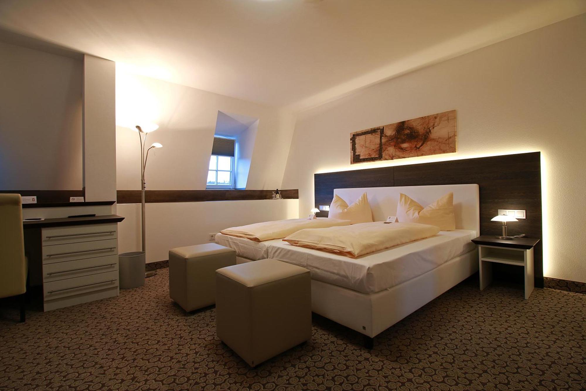 Schlosshotel Вайльбург Экстерьер фото