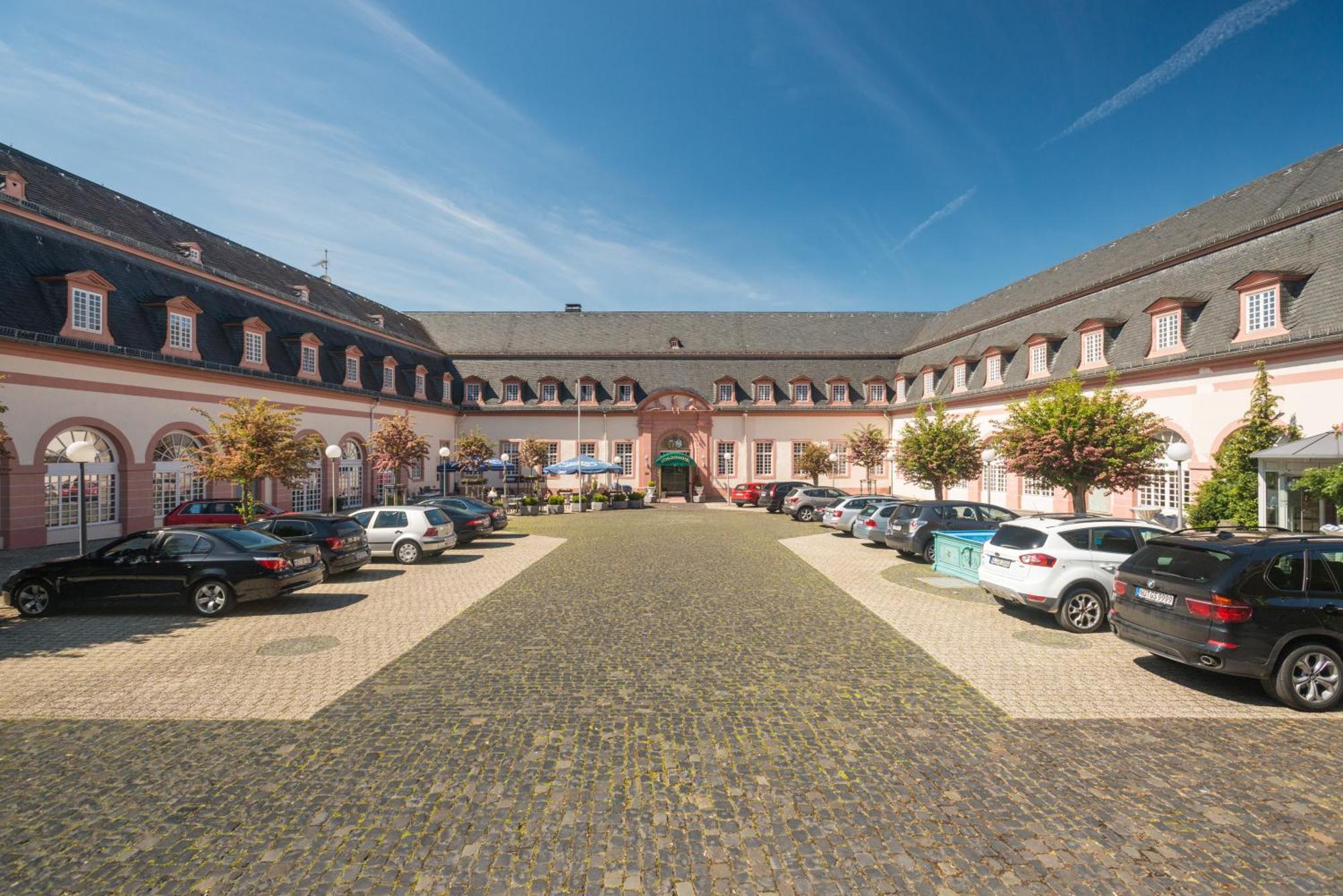 Schlosshotel Вайльбург Экстерьер фото