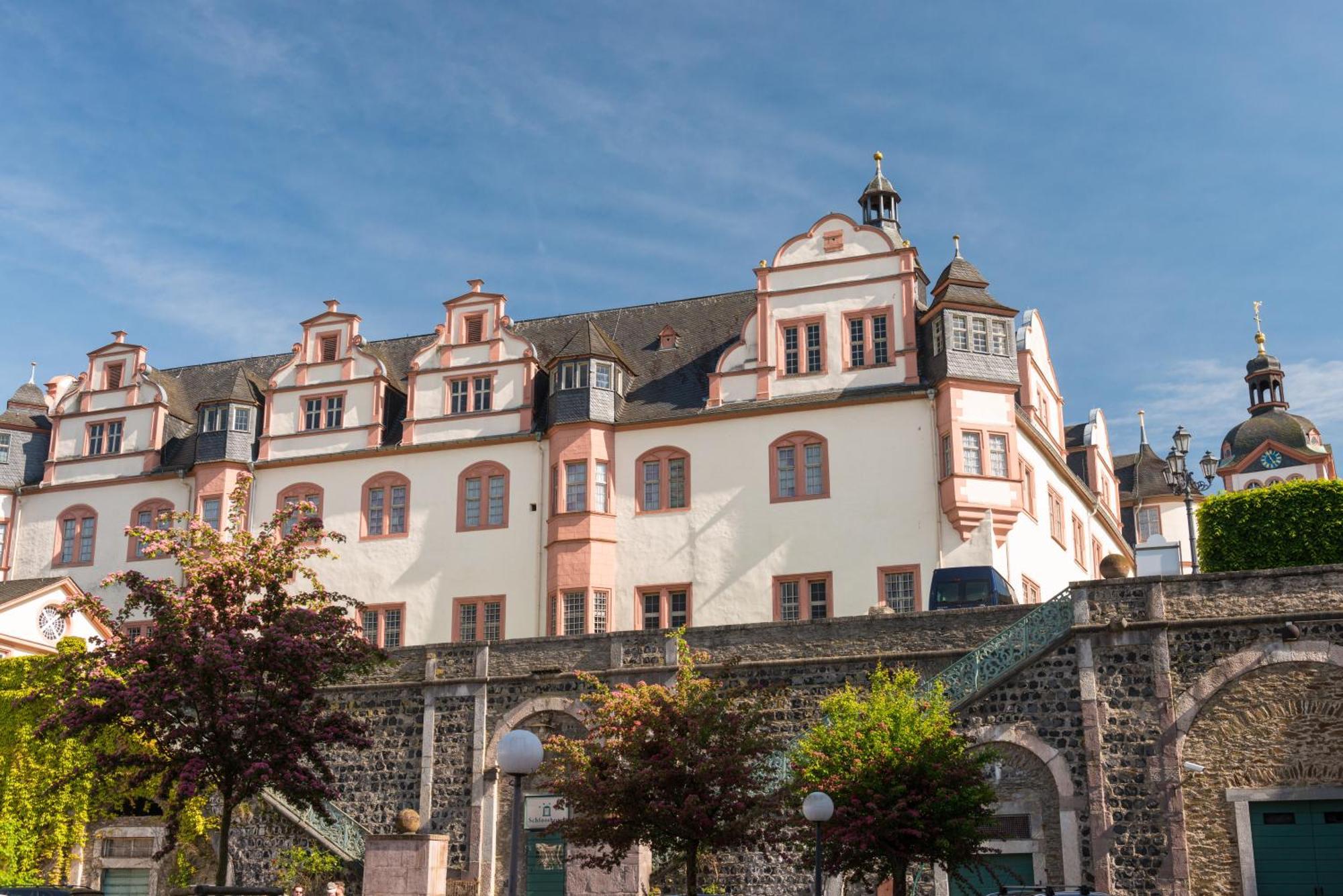 Schlosshotel Вайльбург Экстерьер фото