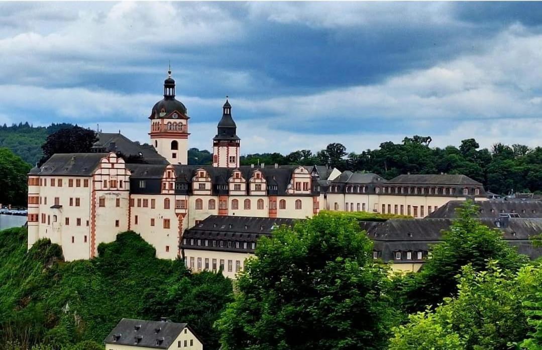 Schlosshotel Вайльбург Экстерьер фото